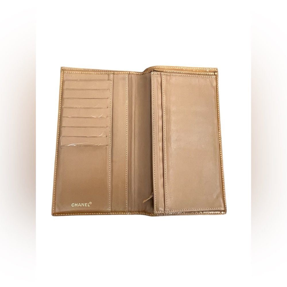 CHANEL CC Logo Camel Brown Leather Bifold Long Wallet - Picture 5 of 16